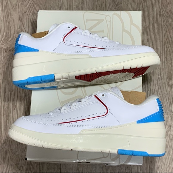 Nike Air Jordan 2 Low Retro UNC to Chicago Women 7 White Blue Red DX4401-164 NEW - Picture 7 of 10